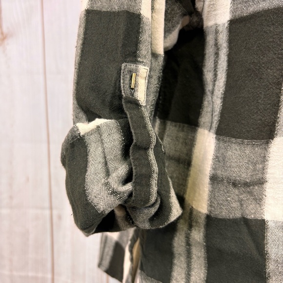 Zara Button-Up Collared Shirt Long Sleeve Cuff Plaid Flannel Black White Size XS - Picture 9 of 14